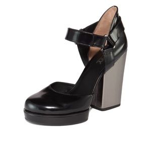 DKNY Runway Rene Shoes